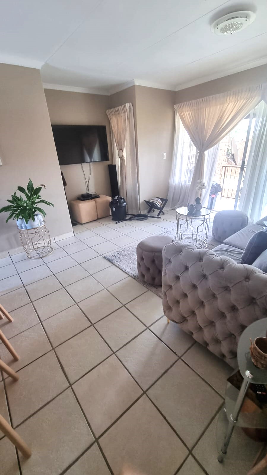To Let 2 Bedroom Property for Rent in Noordwyk Gauteng