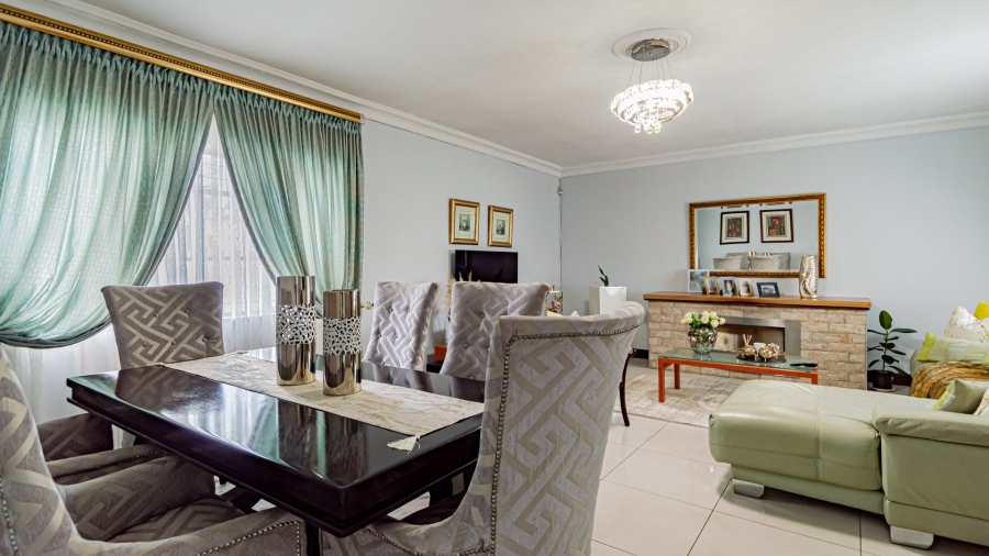 4 Bedroom Property for Sale in Lindhaven Gauteng