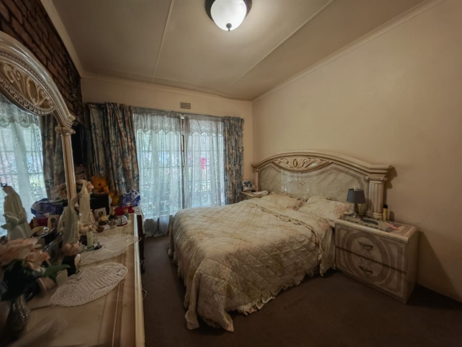 3 Bedroom Property for Sale in Van Riebeeck Park Gauteng