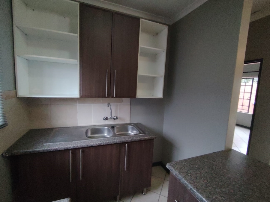 3 Bedroom Property for Sale in Monavoni Gauteng