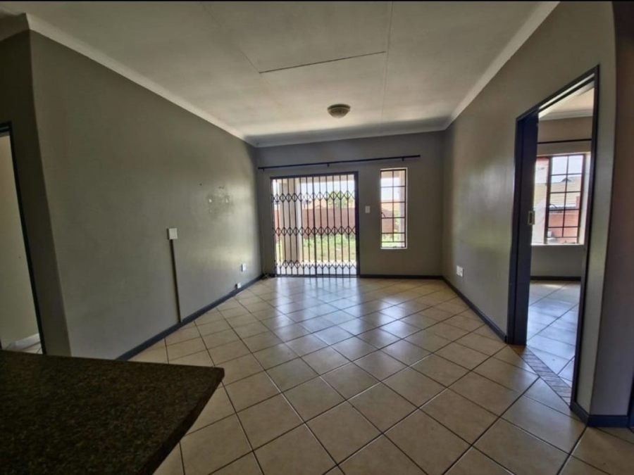 3 Bedroom Property for Sale in Monavoni Gauteng