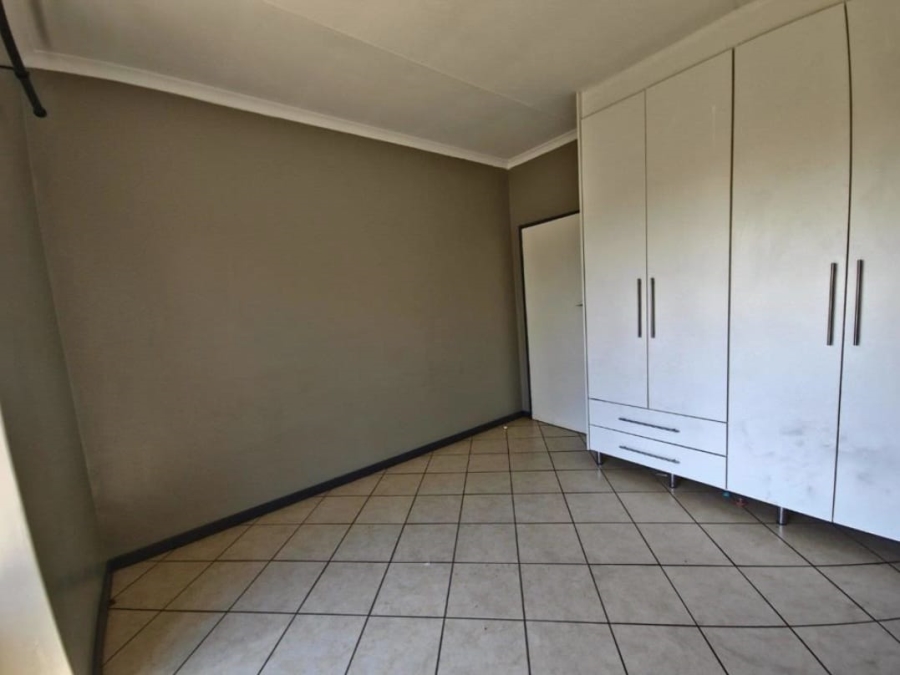 3 Bedroom Property for Sale in Monavoni Gauteng