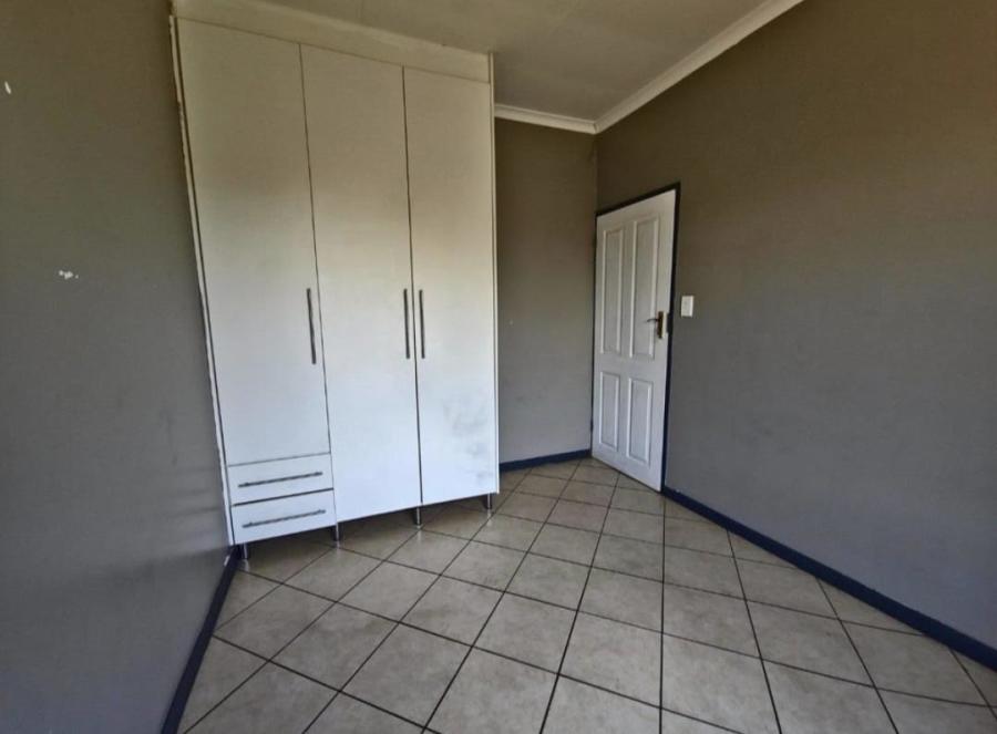 3 Bedroom Property for Sale in Monavoni Gauteng