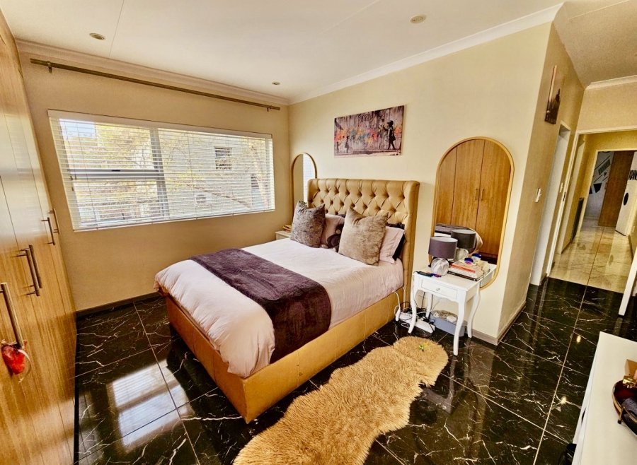 3 Bedroom Property for Sale in Bronberg Gauteng