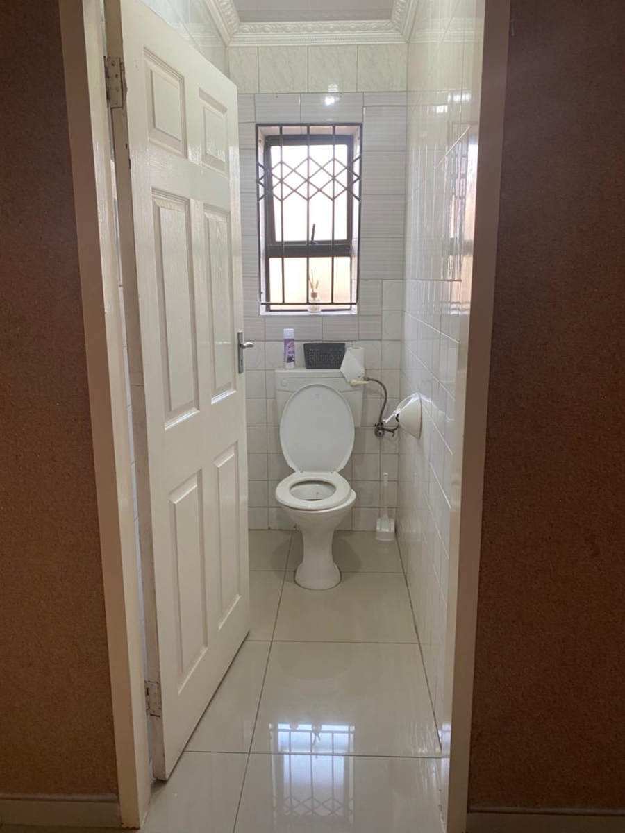 3 Bedroom Property for Sale in Naledi Gauteng