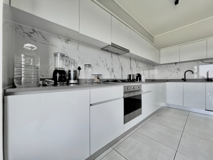 To Let 2 Bedroom Property for Rent in Waterfall Gauteng