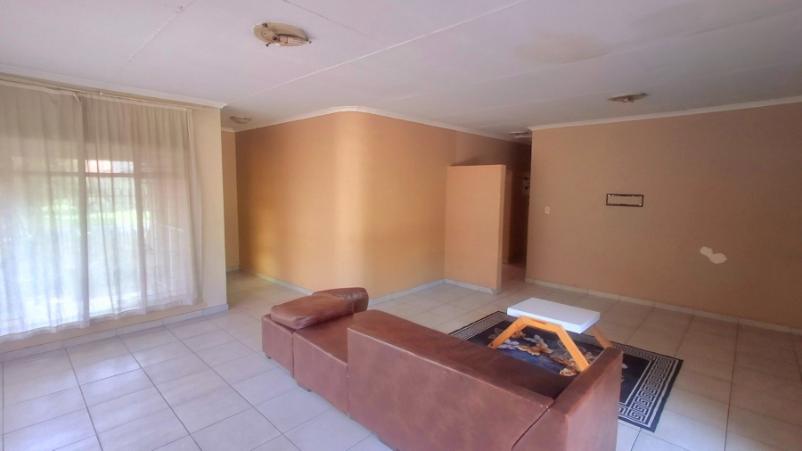 4 Bedroom Property for Sale in Vanderbijlpark SE 6 Gauteng