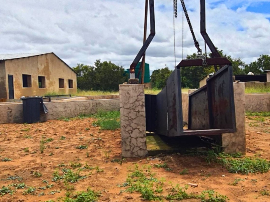 Commercial Property for Sale in Lusthof Gauteng