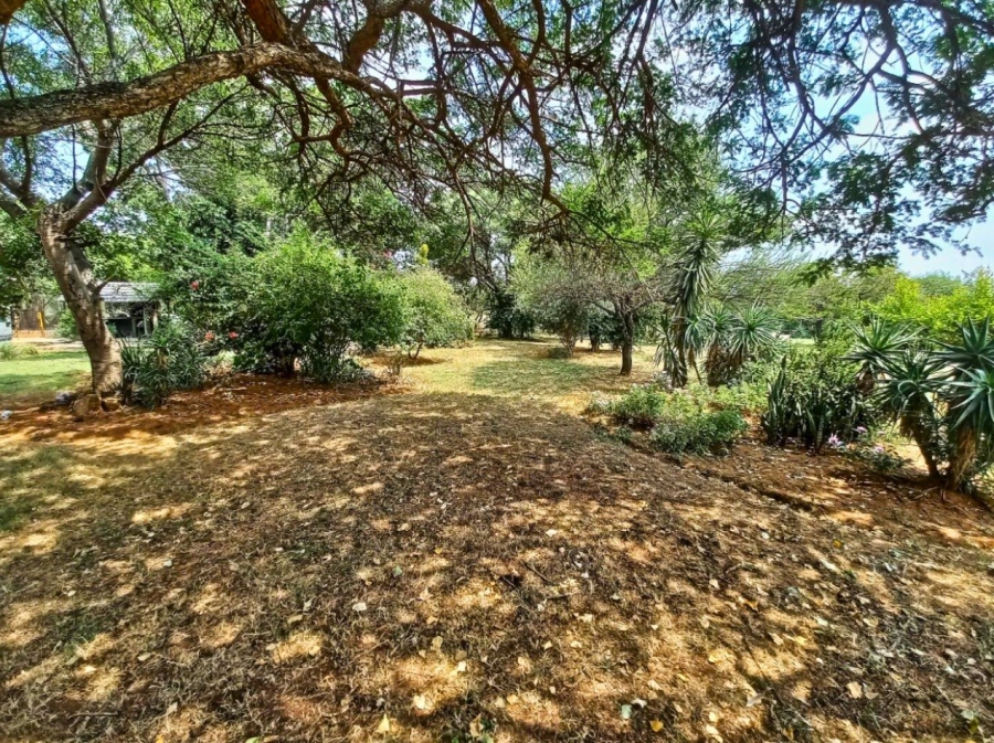 Commercial Property for Sale in Lusthof Gauteng