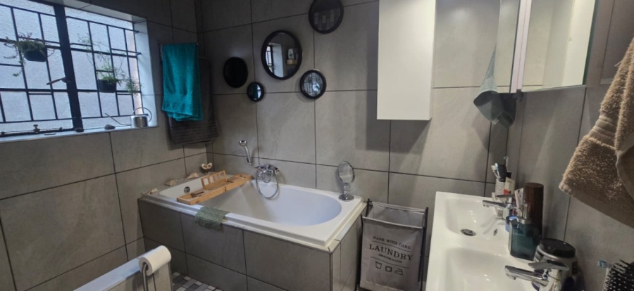 3 Bedroom Property for Sale in Homestead Gauteng