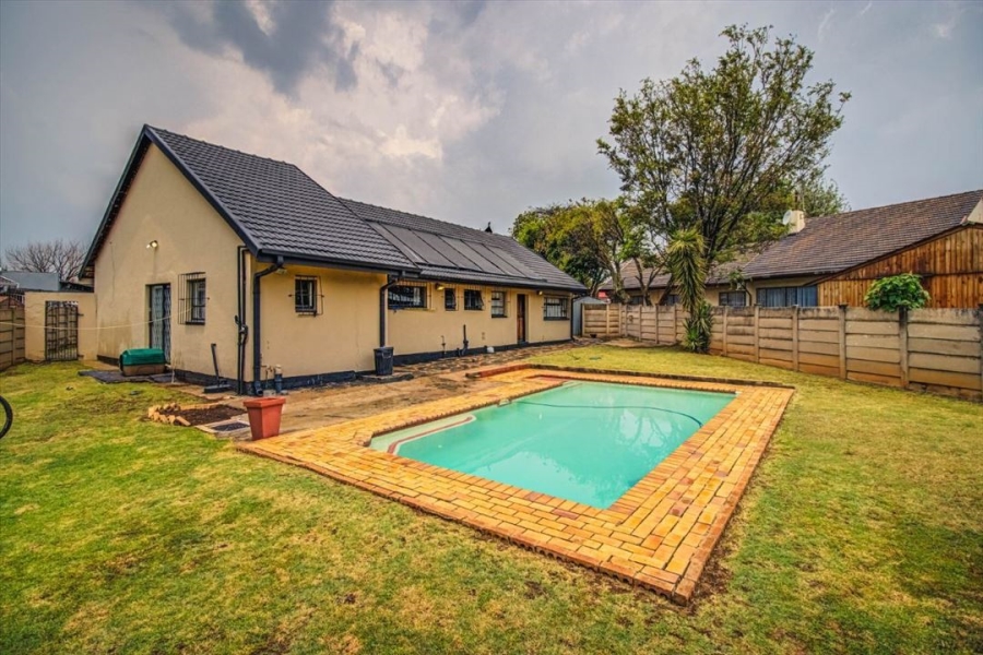 3 Bedroom Property for Sale in Cresslawn Gauteng