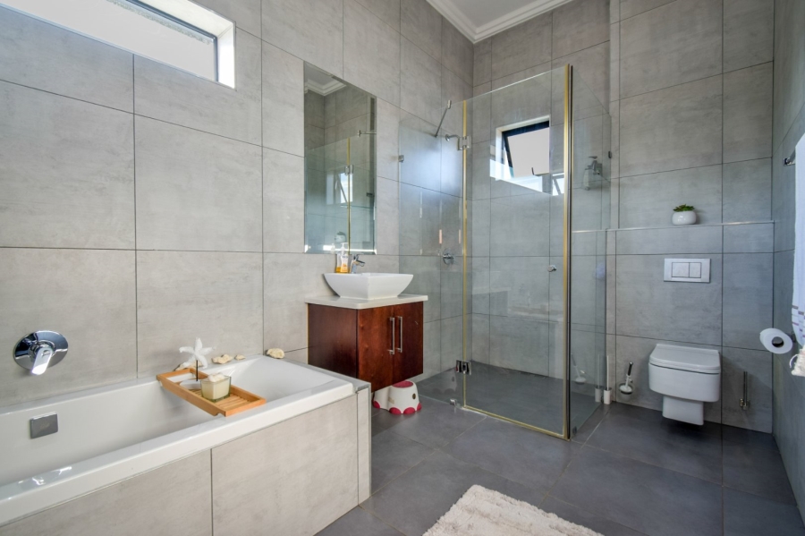 4 Bedroom Property for Sale in Lombardy Gauteng