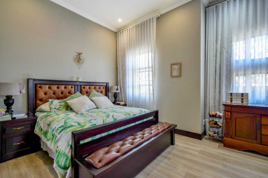 4 Bedroom Property for Sale in Lombardy Gauteng