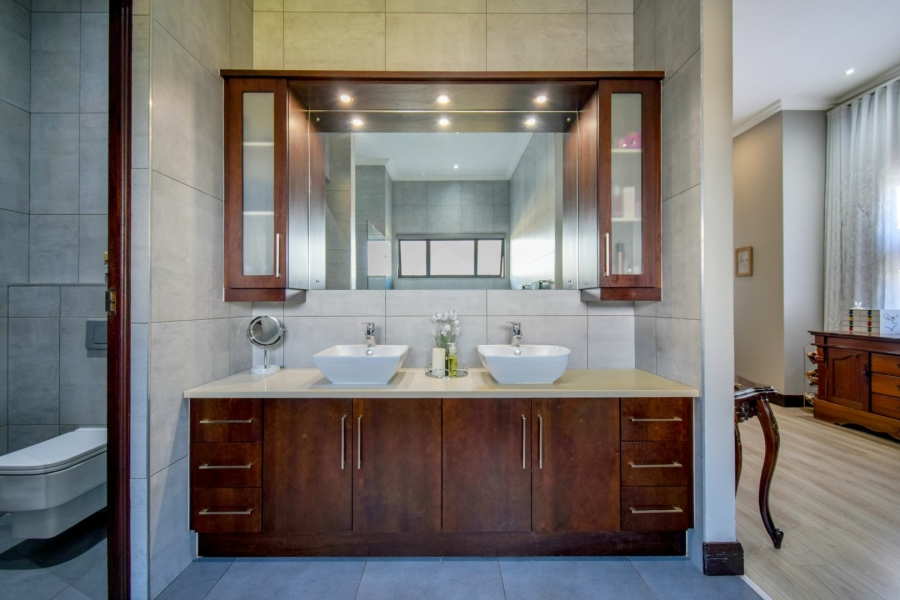 4 Bedroom Property for Sale in Lombardy Gauteng