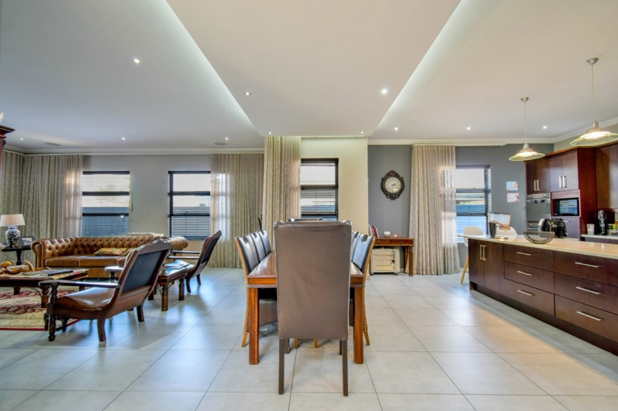 4 Bedroom Property for Sale in Lombardy Gauteng