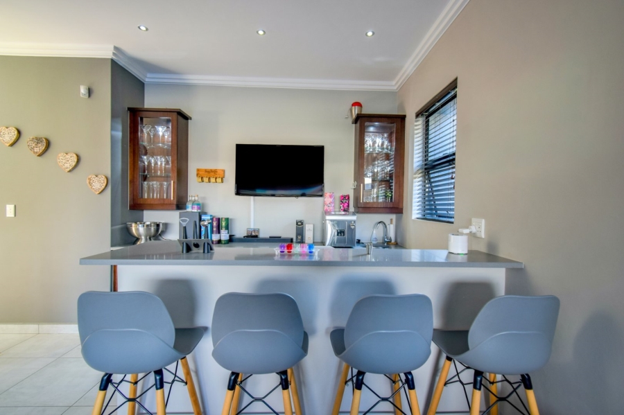 4 Bedroom Property for Sale in Lombardy Gauteng