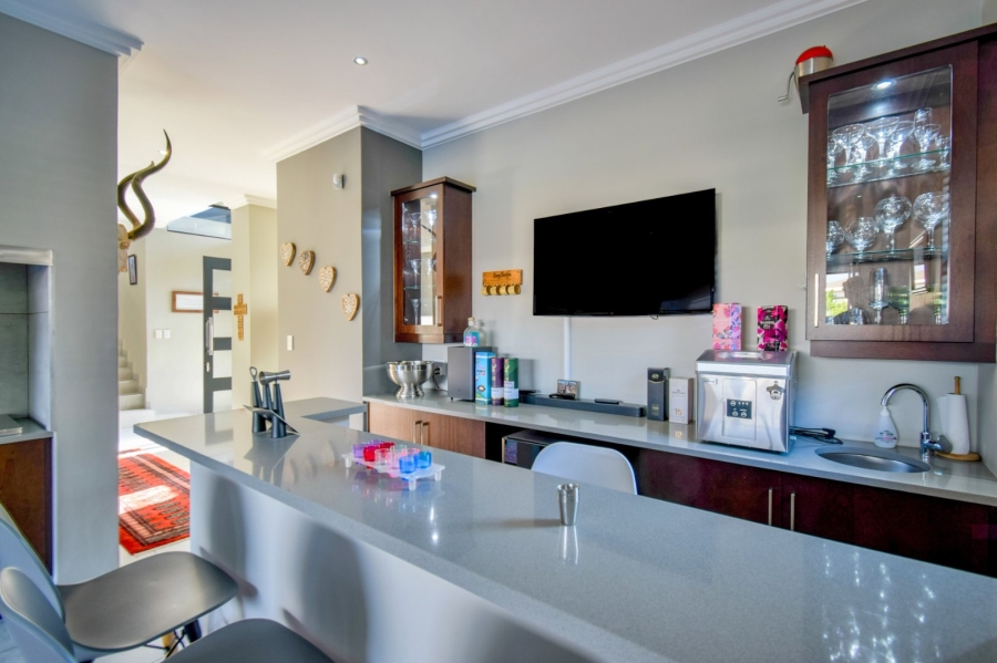 4 Bedroom Property for Sale in Lombardy Gauteng