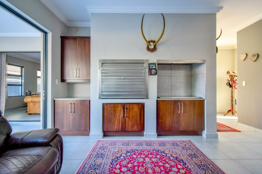 4 Bedroom Property for Sale in Lombardy Gauteng