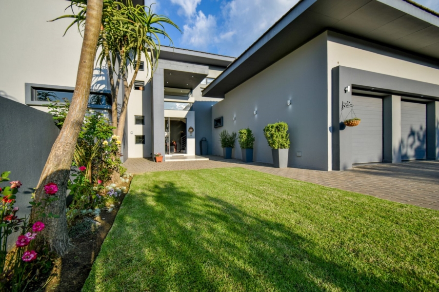 4 Bedroom Property for Sale in Lombardy Gauteng