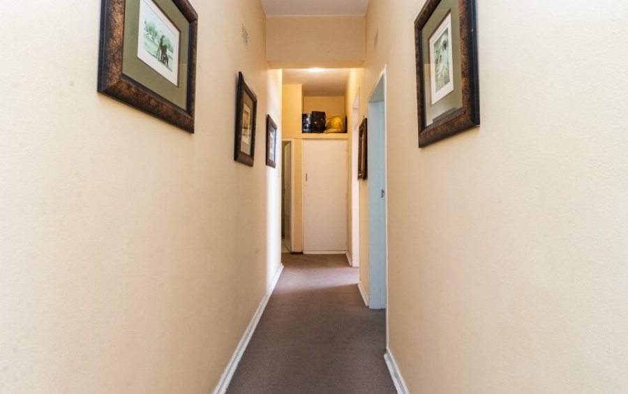 To Let 2 Bedroom Property for Rent in Rosebank Gauteng