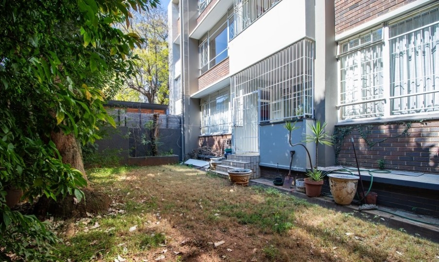 To Let 2 Bedroom Property for Rent in Rosebank Gauteng