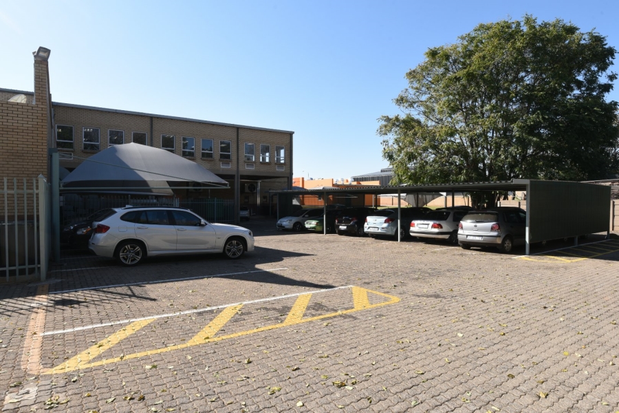 To Let commercial Property for Rent in Anderbolt Gauteng