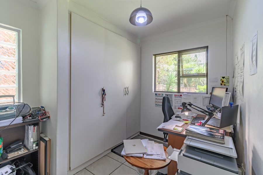 5 Bedroom Property for Sale in Eden Glen Gauteng