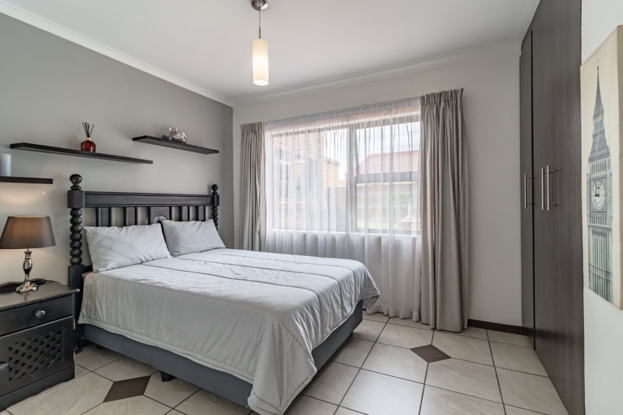 5 Bedroom Property for Sale in Eden Glen Gauteng