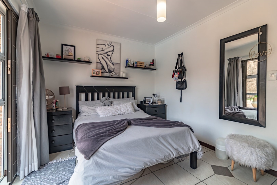 5 Bedroom Property for Sale in Eden Glen Gauteng