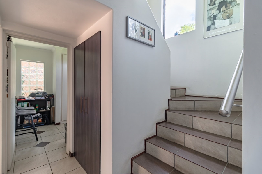 5 Bedroom Property for Sale in Eden Glen Gauteng