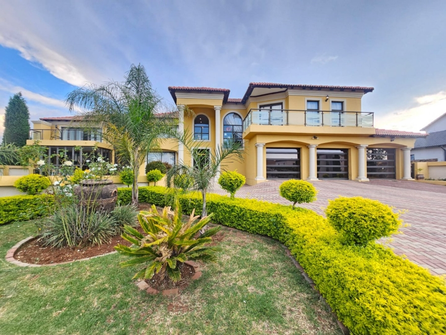 To Let 6 Bedroom Property for Rent in Monavoni Gauteng