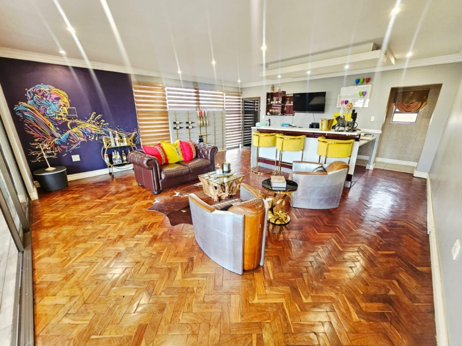 To Let 6 Bedroom Property for Rent in Monavoni Gauteng