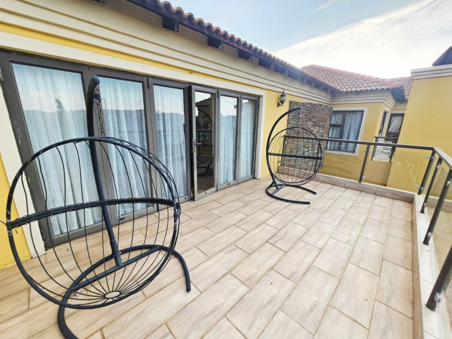 To Let 6 Bedroom Property for Rent in Monavoni Gauteng