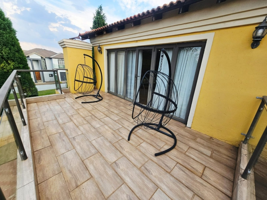 To Let 6 Bedroom Property for Rent in Monavoni Gauteng