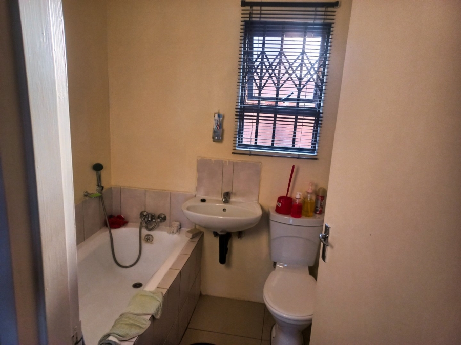 3 Bedroom Property for Sale in Windmill Park Gauteng