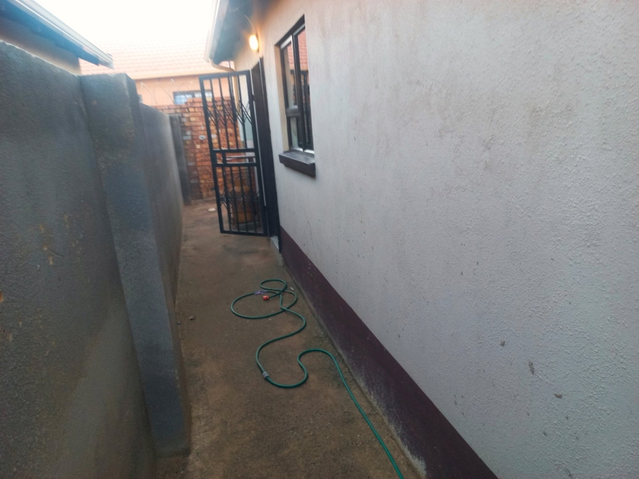 3 Bedroom Property for Sale in Windmill Park Gauteng