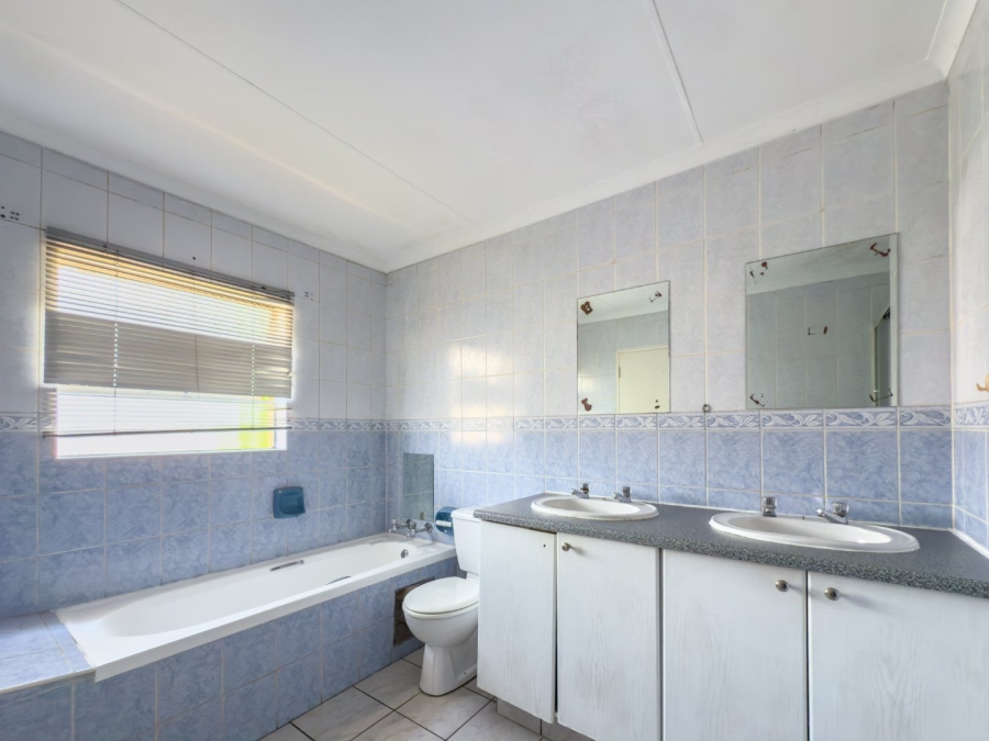 3 Bedroom Property for Sale in Eden Glen Gauteng