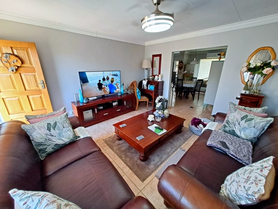 2 Bedroom Property for Sale in Pierre Van Ryneveld Gauteng