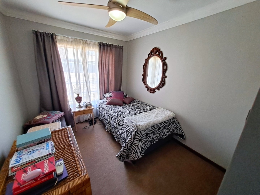 2 Bedroom Property for Sale in Pierre Van Ryneveld Gauteng