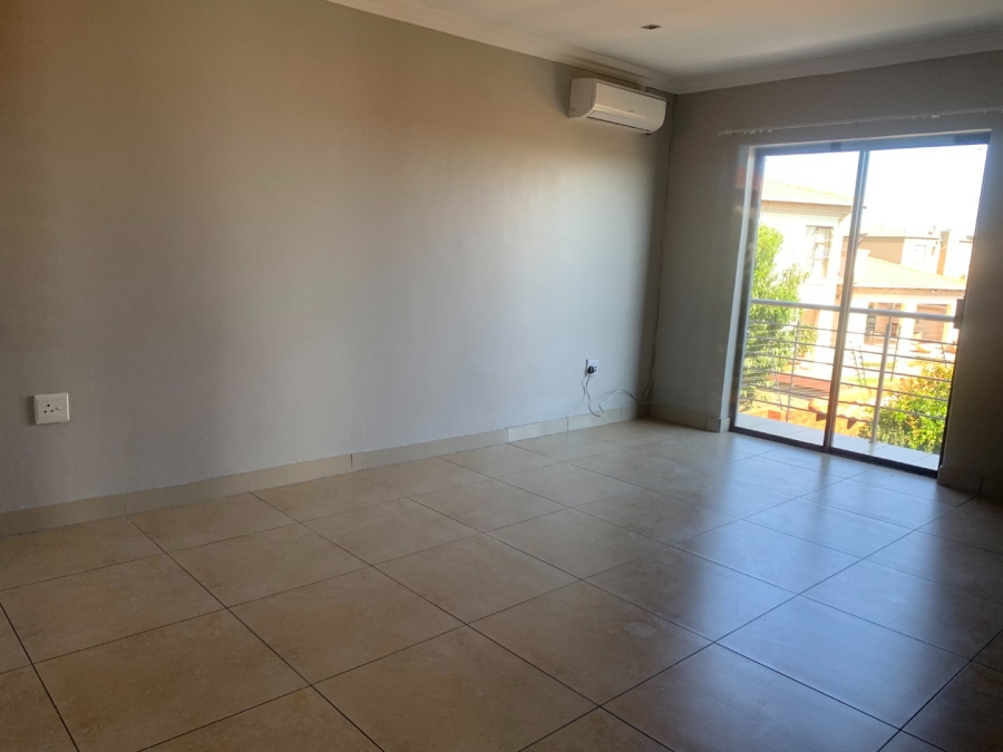To Let 4 Bedroom Property for Rent in Monavoni Gauteng