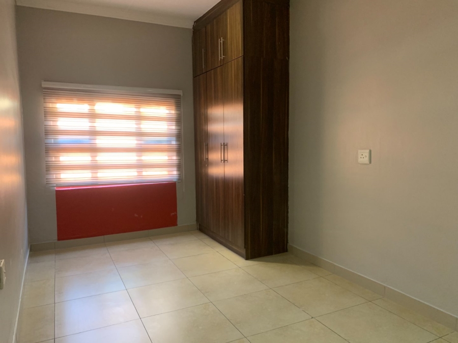 To Let 4 Bedroom Property for Rent in Monavoni Gauteng