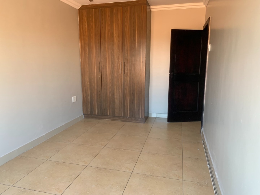 To Let 4 Bedroom Property for Rent in Monavoni Gauteng
