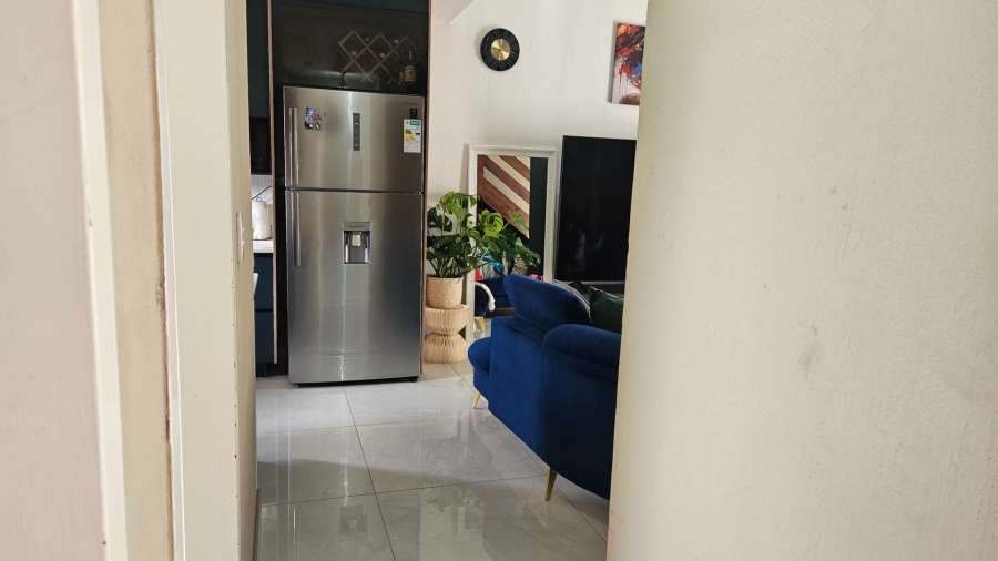 To Let 3 Bedroom Property for Rent in Heuwelsig Estate Gauteng