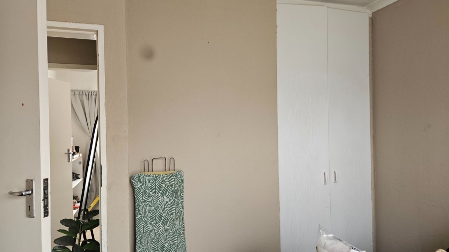 To Let 3 Bedroom Property for Rent in Heuwelsig Estate Gauteng