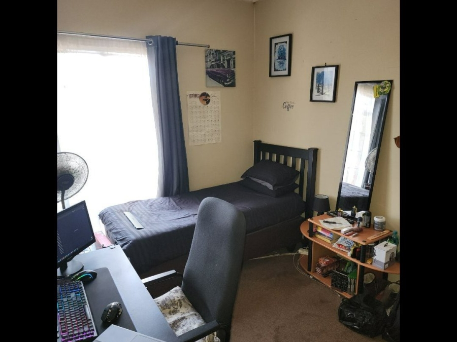 2 Bedroom Property for Sale in Eldoraigne Gauteng