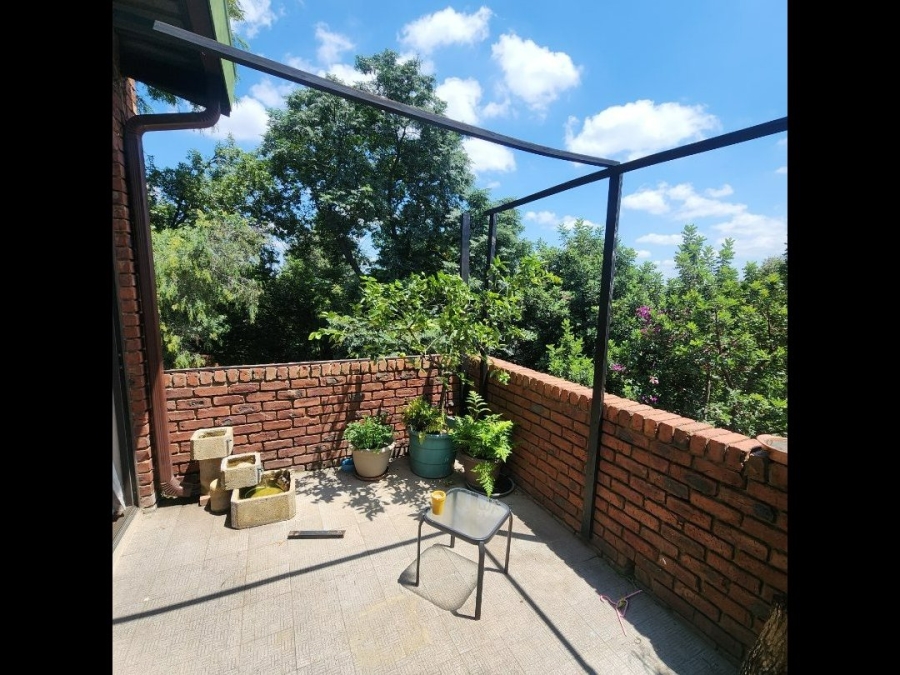 2 Bedroom Property for Sale in Eldoraigne Gauteng