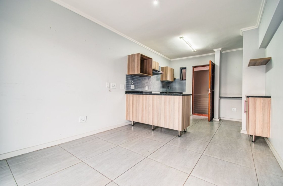 1 Bedroom Property for Sale in Sebenza Gauteng