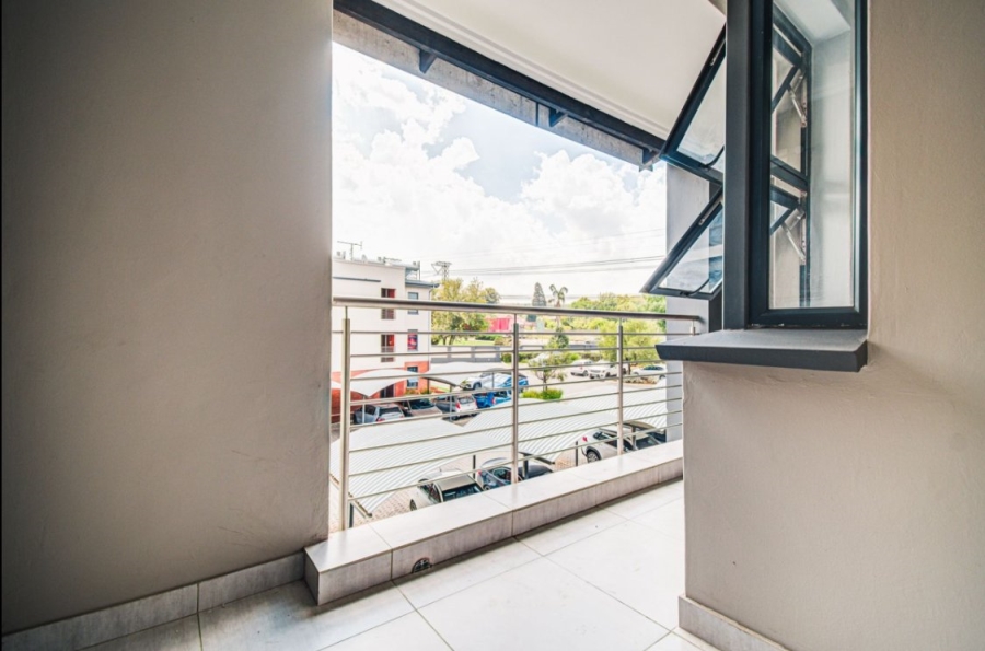 1 Bedroom Property for Sale in Sebenza Gauteng