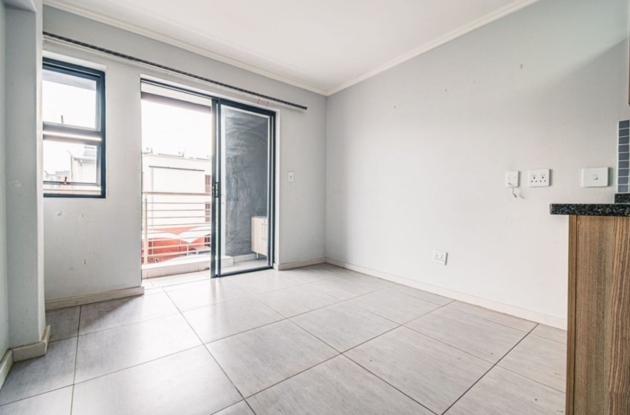 1 Bedroom Property for Sale in Sebenza Gauteng