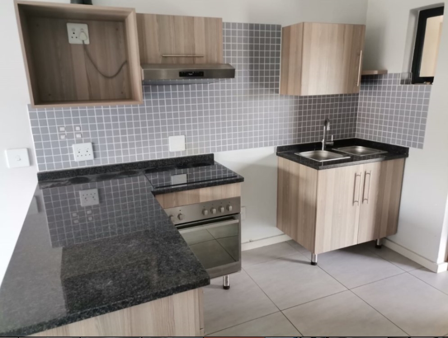 1 Bedroom Property for Sale in Sebenza Gauteng